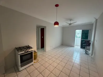 Apartamento com 2 Quartos para alugar, 65m² no Itapuã, Vila Velha
