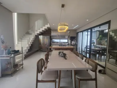 Sobrado com 4 Quartos à venda, 250m² no Morada de Laranjeiras, Serra