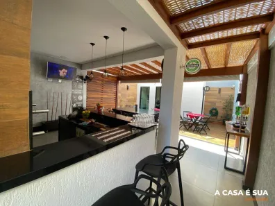 Casa com 3 Quartos à venda, 180m² no Cabral, Contagem