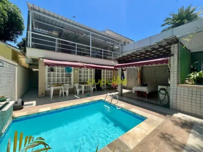 Casa de Condomínio com 4 Quartos à venda, 220m² no Ingá, Niterói
