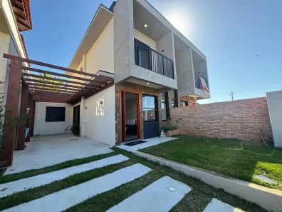 Sobrado com 3 Quartos à venda, 115m² no Vila Nova, Imbituba