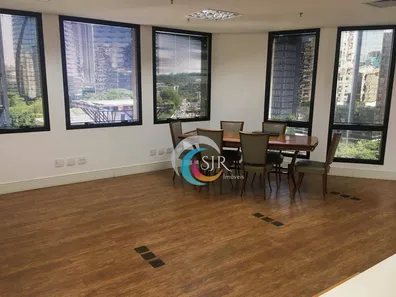 Sala Comercial para alugar, 130m² no Vila Olímpia, São Paulo