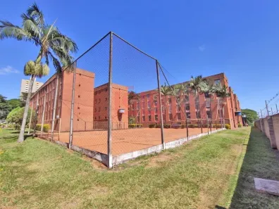 Apartamento com 3 Quartos para alugar, 77m² no Zona 7, Maringá