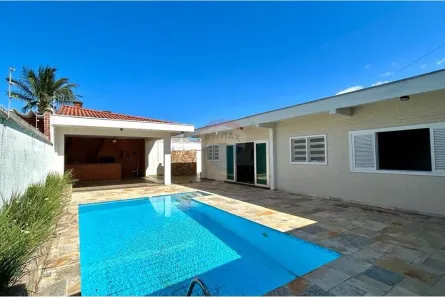 Casa com 4 Quartos para alugar, 400m² no Centro, Peruíbe