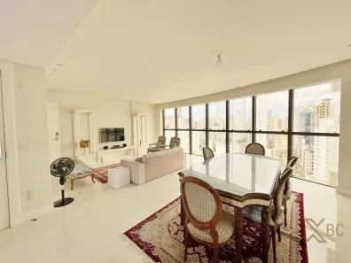 Apartamento com 3 Quartos à venda, 130m² no Centro, Balneário Camboriú