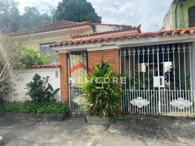 Casa com 3 Quartos à venda, 206m² no Santa Rosa, Niterói