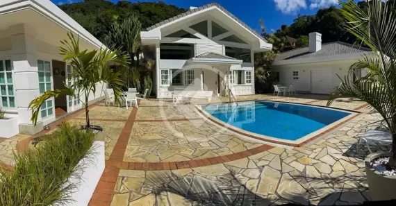 Casa de Condomínio com 6 Quartos à venda, 600m² no Carlos Guinle, Teresópolis