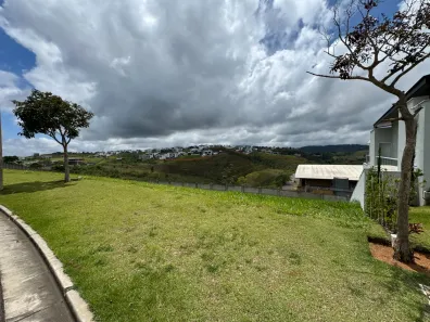 Lote/Terreno à venda, 699m² no São Pedro, Juiz de Fora