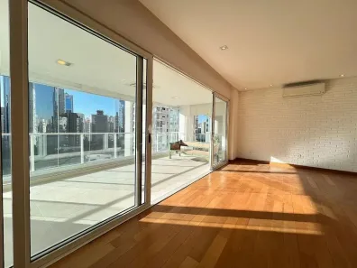 Apartamento com 3 Quartos para alugar, 157m² no Itaim Bibi, São Paulo