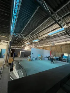 Galpão/Depósito/Armazém com 3 Quartos para venda ou aluguel, 600m² no Jacarepaguá, Rio de Janeiro