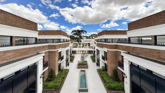 Casa de Condomínio com 3 Quartos à venda, 267m² no Ahú, Curitiba