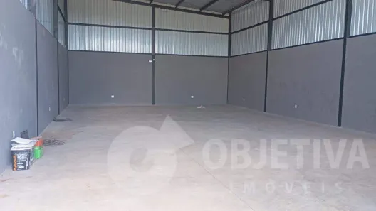 Galpão/Depósito/Armazém para alugar, 200m² no São Jorge, Uberlândia
