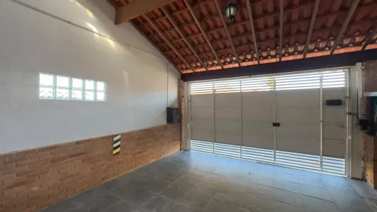 Casa com 2 Quartos para alugar, 105m² no Jardim Emília, Jacareí