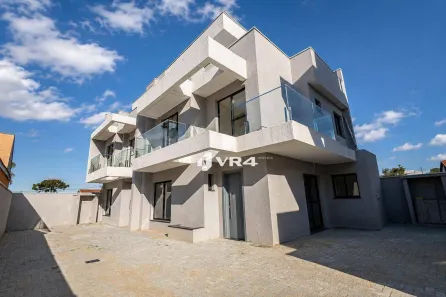 Sobrado com 3 Quartos à venda, 119m² no Uberaba, Curitiba