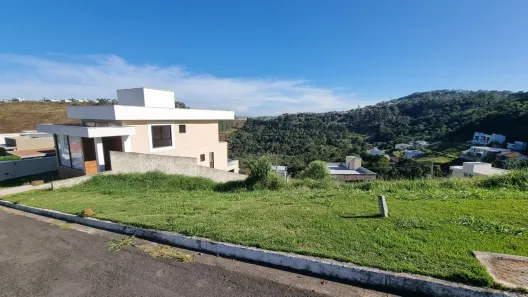 Lote/Terreno à venda, 693m² no Parque Guadalajara, Juiz de Fora
