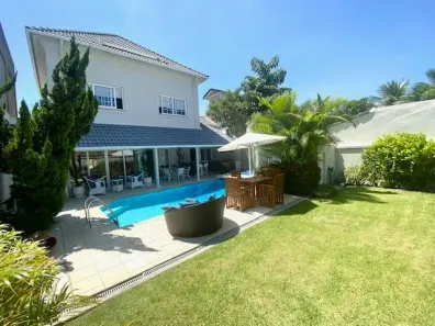 Sobrado com 4 Quartos para alugar, 324m² no Barra da Tijuca, Rio de Janeiro