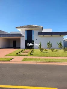 Casa com 4 Quartos para alugar, 231m² no Granja Marileusa, Uberlândia