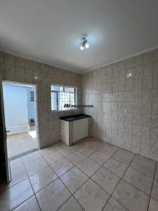 Casa com 1 Quarto para alugar, 35m² no Vila Invernada, São Paulo