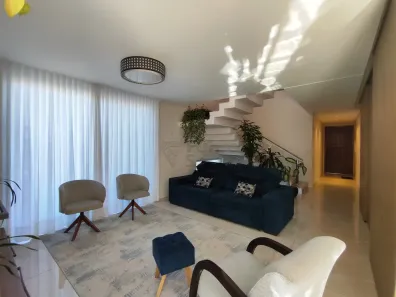 Casa de Condomínio com 4 Quartos à venda, 284m² no Laranjal, Pelotas