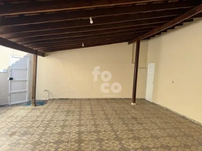 Casa com 3 Quartos à venda, 200m² no Cidade Jardim, Uberlândia