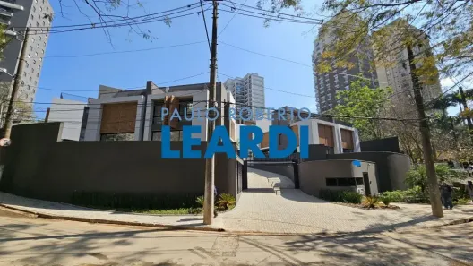 Casa de Condomínio com 4 Quartos à venda, 355m² no Jardim Panorama, São Paulo