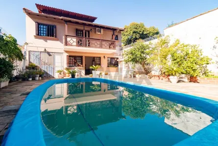 Casa com 5 Quartos à venda, 225m² no Vila Jardim, Porto Alegre
