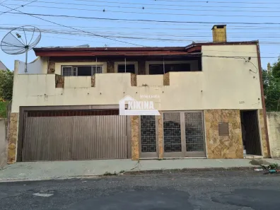 Sobrado com 4 Quartos à venda, 183m² no Centro, Ponta Grossa