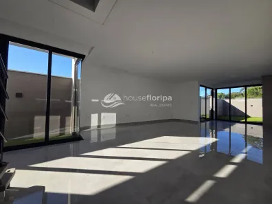 Casa com 3 Quartos à venda, 144m² no Campeche, Florianópolis
