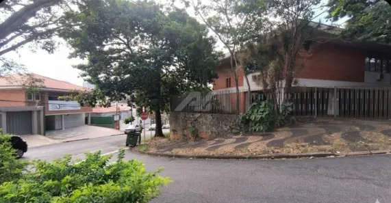 Imóvel Comercial com 4 Quartos para alugar, 530m² no Nova Campinas, Campinas