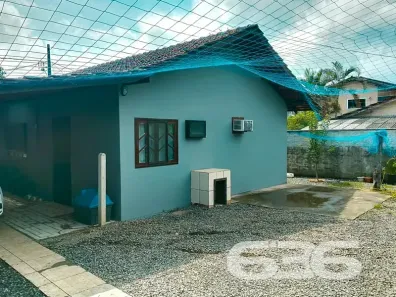 Casa com 3 Quartos à venda, 132m² no Vila Nova, Joinville