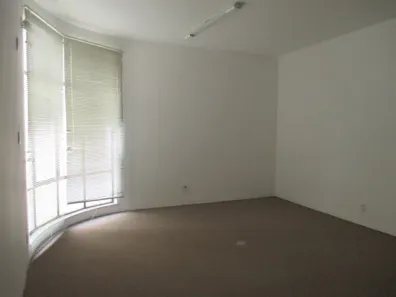 Ponto Comercial para alugar, 102m² no República, São Paulo