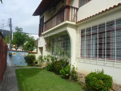 Casa com 6 Quartos à venda, 600m² no São Francisco, Niterói