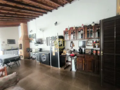 Imóvel Comercial com 4 Quartos à venda, 300m² no Centro, Jacareí