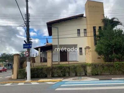 Sobrado com 3 Quartos à venda, 224m² no Centro, Guararema