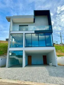 Casa de Condomínio com 3 Quartos à venda, 240m² no Ermitage, Teresópolis