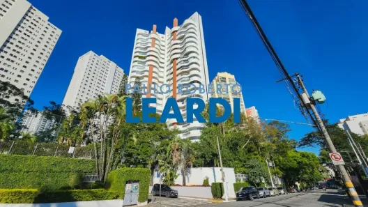Apartamento com 3 Quartos à venda, 340m² no Vila Sofia, São Paulo