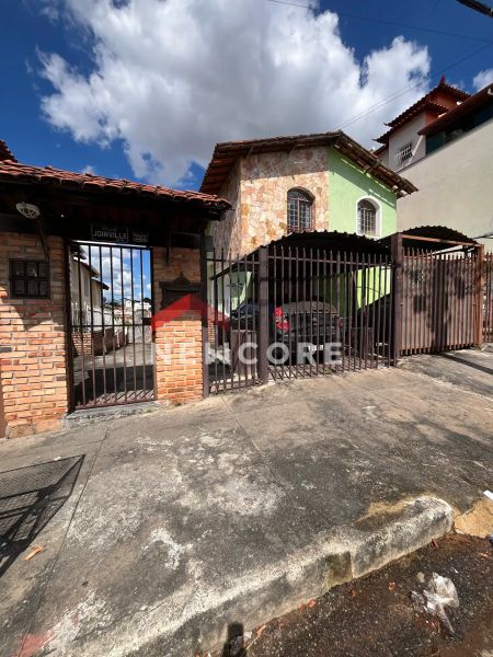 Casa em condomínio com 3 quartos — Copacabana, Belo Horizonte