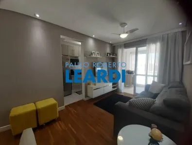 Apartamento com 2 Quartos à venda, 64m² no Vila Anastácio, São Paulo