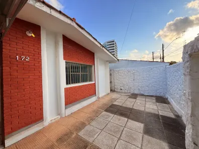 Casa com 3 Quartos para venda ou aluguel, 232m² no Gruta de Lourdes, Maceió