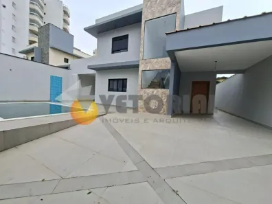 Sobrado com 4 Quartos à venda, 220m² no Jardim Primavera, Caraguatatuba