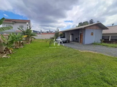 Lote/Terreno para alugar, 700m² no Czerniewicz, Jaraguá do Sul