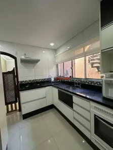 Sobrado com 3 Quartos à venda, 238m² no Jardim Toscana, Guarulhos
