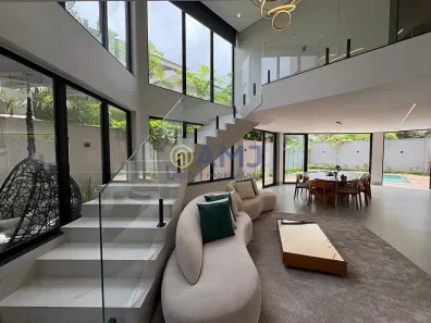 Casa com 3 Quartos à venda, 286m² no Jardins Madri, Goiânia