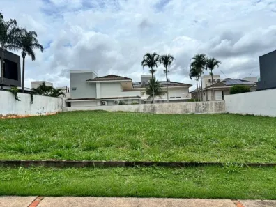 Lote/Terreno à venda, 896m² no Vila Aviação, Bauru