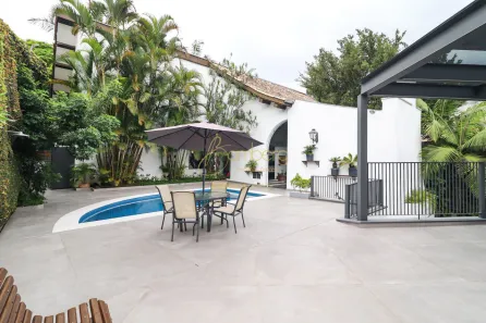 Casa com 3 Quartos à venda, 370m² no Jardim Leonor, São Paulo