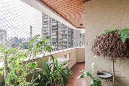 Apartamento com 4 Quartos à venda, 135m² no Jardim das Acácias, São Paulo