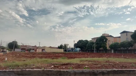 Lote/Terreno à venda, 253m² no Jardim Vitória, Araraquara