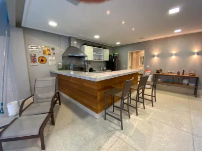 Casa com 4 Quartos para alugar, 384m² no Praia da Costa, Vila Velha