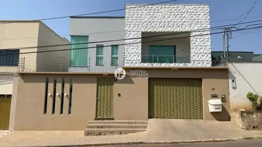Sobrado com 3 Quartos à venda, 340m² no Jardim Europa, Rio Branco