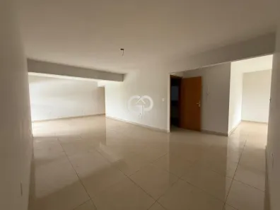 Apartamento com 3 Quartos à venda, 146m² no São Benedito, Uberaba